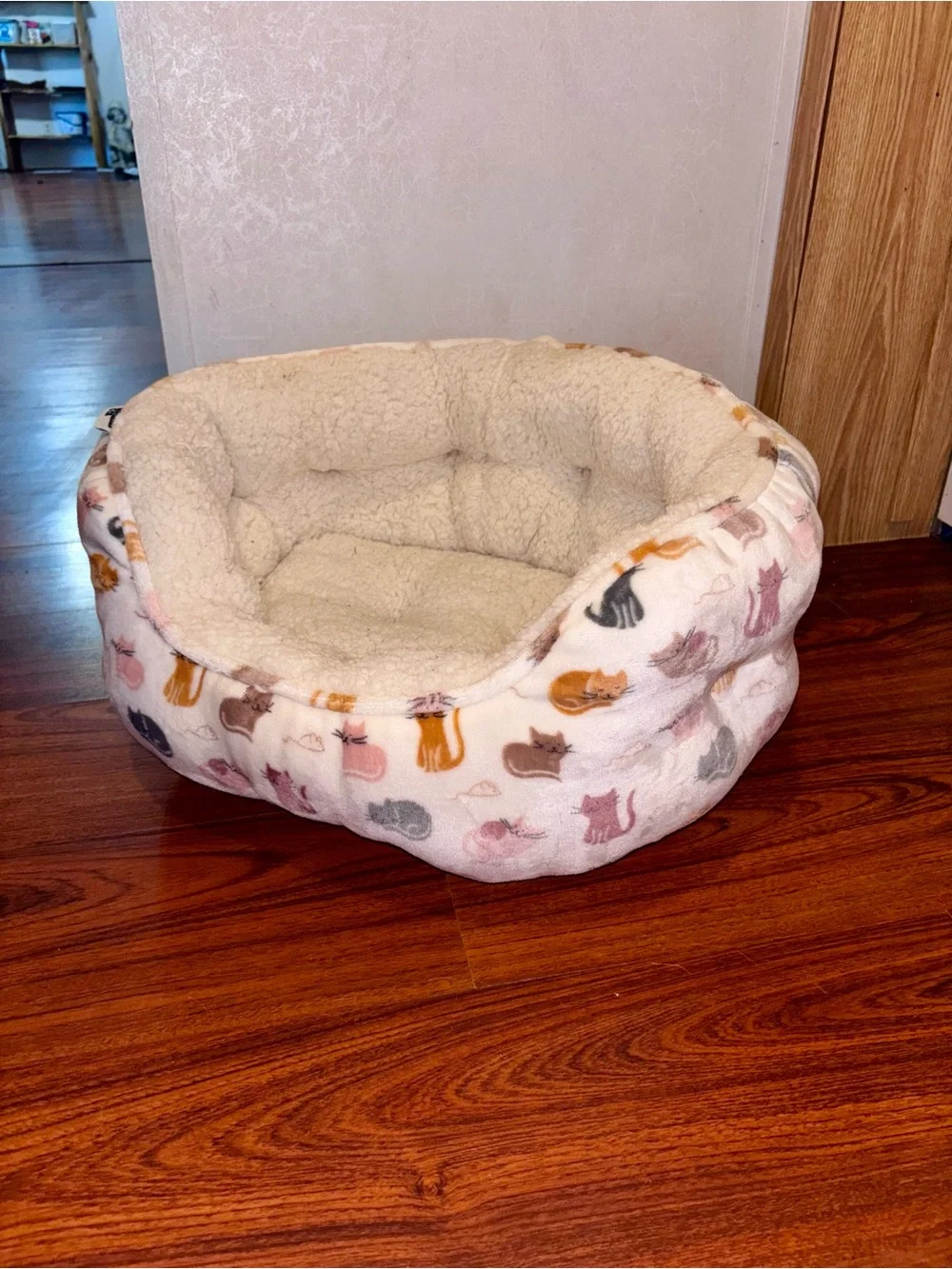 Cozy Plush Pet Bed with Cat Print - Cream Interior